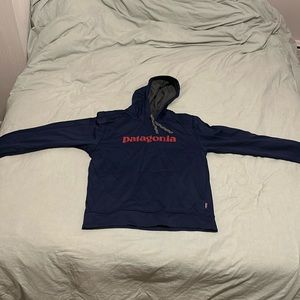 Patagonia synthetic sweatshirt men’s size small